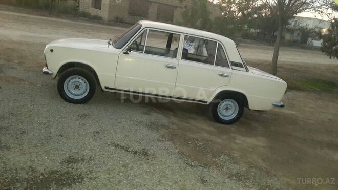 LADA (VAZ) 21011 1986, 321,896 km - 1.3 l - Salyan