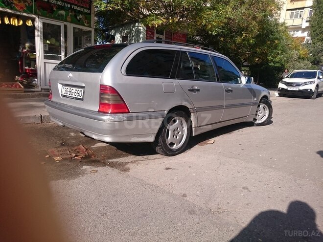 Mercedes C 220 1998, 318,000 km - 2.2 l - Bakı