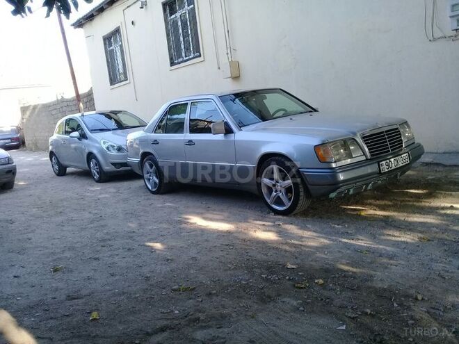 Mercedes E 220 1995, 404,150 km - 2.2 l - Bakı