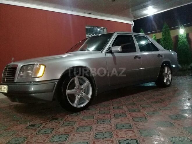 Mercedes E 220 1995, 404,150 km - 2.2 l - Bakı