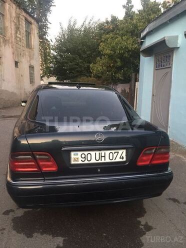 Mercedes E 280 1999, 252,300 km - 2.8 l - Bakı