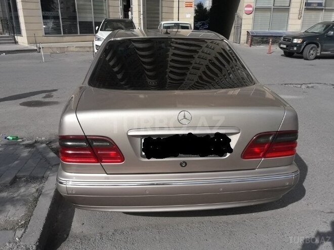 Mercedes E 240 2001, 315,000 km - 2.6 l - Bakı
