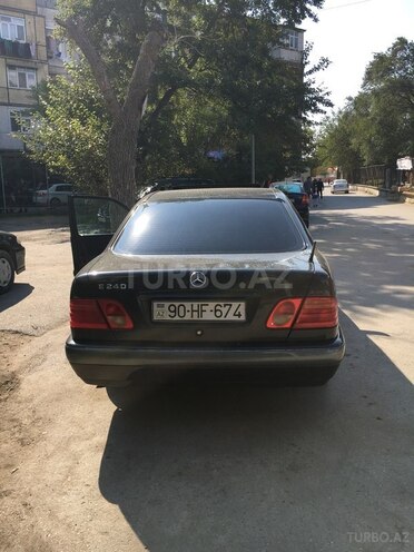 Mercedes E 200 1996, 296,000 km - 2.0 л - Bakı