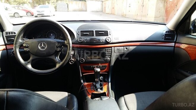 Mercedes E 220 2008, 270,000 km - 2.2 l - Bakı