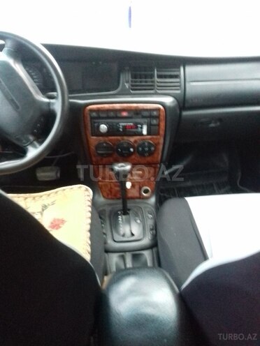 Opel Vectra 1996, 260,000 km - 1.6 l - Xudat