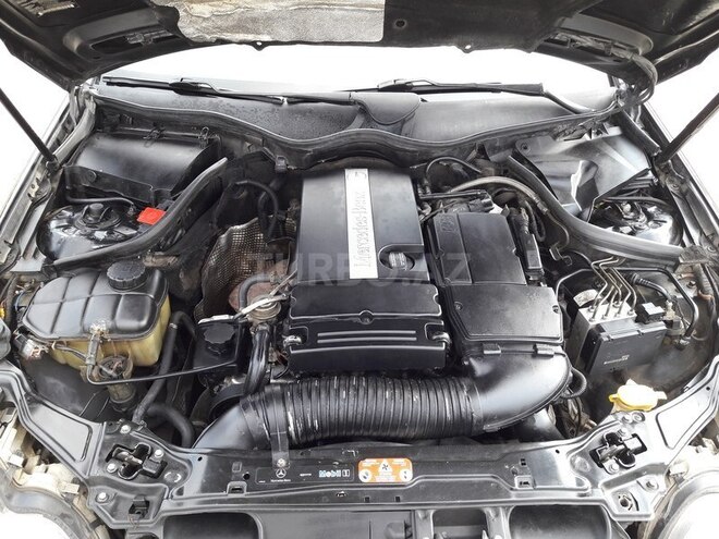 Mercedes C 180 2003, 284,500 km - 1.8 l - Bakı