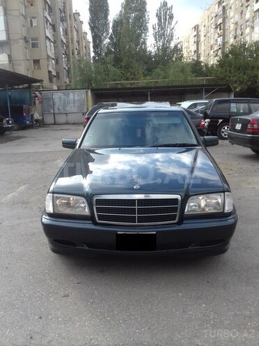 Mercedes C 200 1999, 256,000 km - 2.0 l - Bakı
