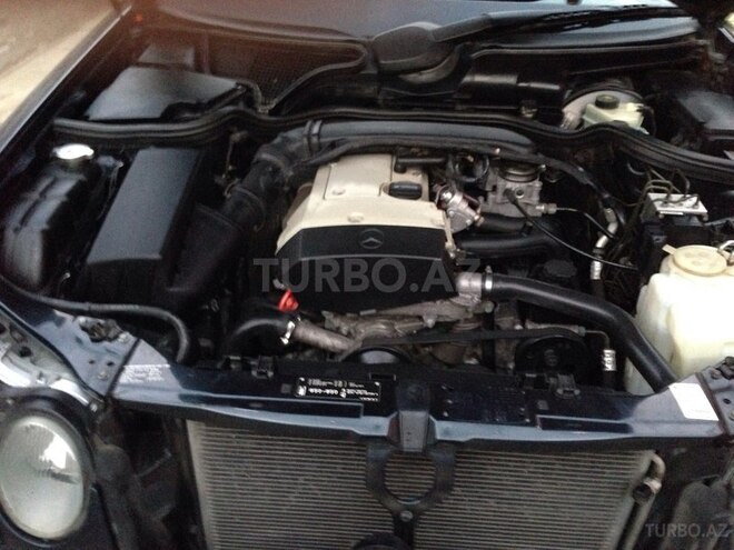 Mercedes E 200 1998, 177,000 km - 0.2 l - Salyan