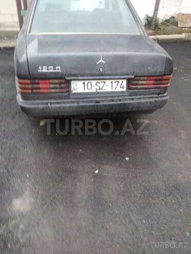 Mercedes 190 1991, 230,881 km - 2.3 л - Quba
