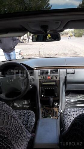 Mercedes E 320 1999, 232,500 km - 3.2 l - Ağstafa