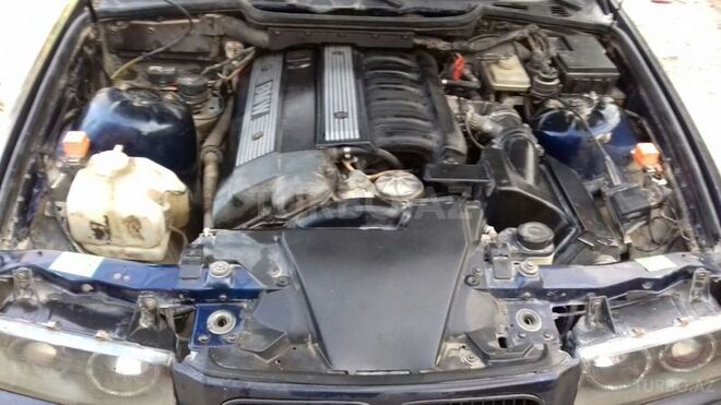 BMW 325 1992, 380,000 km - 2.5 л - Bakı