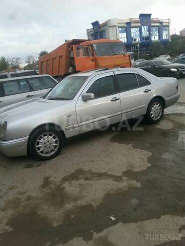 Mercedes E 290 1996, 225,624 km - 2.9 l - Bakı