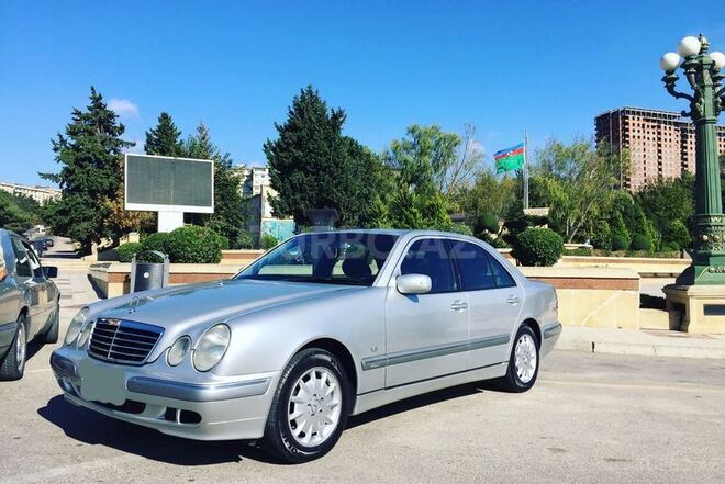 Mercedes E 240 2001, 179,000 km - 2.6 л - Bakı