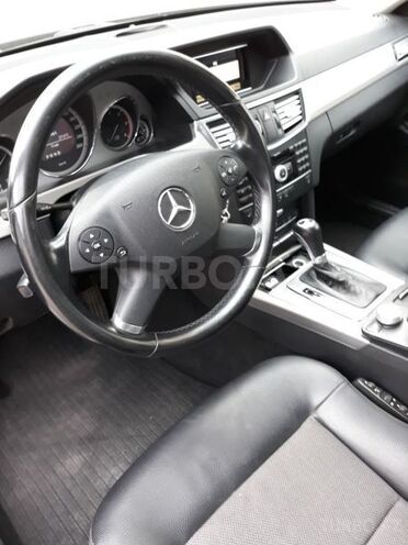 Mercedes E 220 2010, 118,000 km - 2.2 l - Bakı