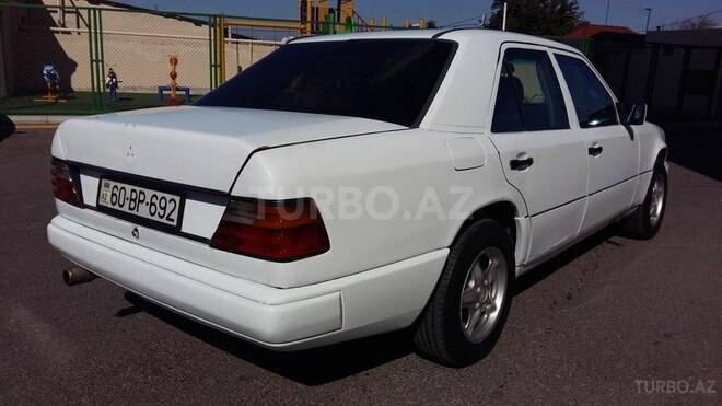 Mercedes E 200 1990, 218,300 km - 2.0 л - Bakı