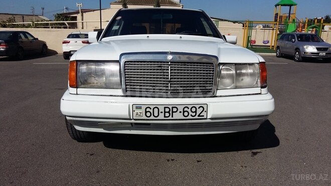 Mercedes E 200 1990, 218,300 km - 2.0 л - Bakı