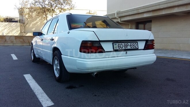 Mercedes E 200 1990, 218,300 km - 2.0 л - Bakı