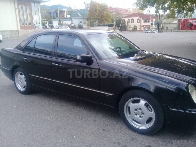 Mercedes E 240 1999, 18,800 km - 2.6 l - Bakı