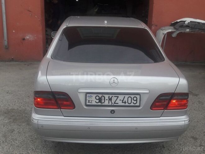 Mercedes E 270 1999, 277,000 km - 2.7 l - Bakı