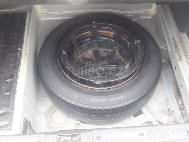 Mercedes E 270 1999, 277,000 km - 2.7 l - Bakı