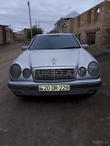 Mercedes E 200 1996, 230,000 km - 2.0 л - Gəncə