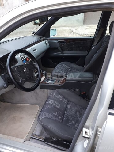 Mercedes E 200 1996, 230,000 km - 2.0 л - Gəncə