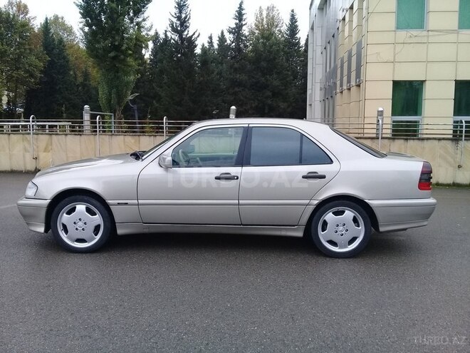 Mercedes C 230 1998, 240,000 km - 2.3 l - İsmayıllı