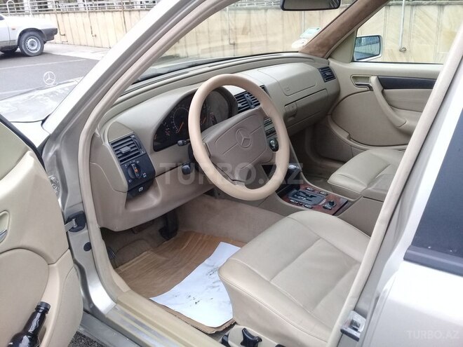 Mercedes C 230 1998, 240,000 km - 2.3 l - İsmayıllı