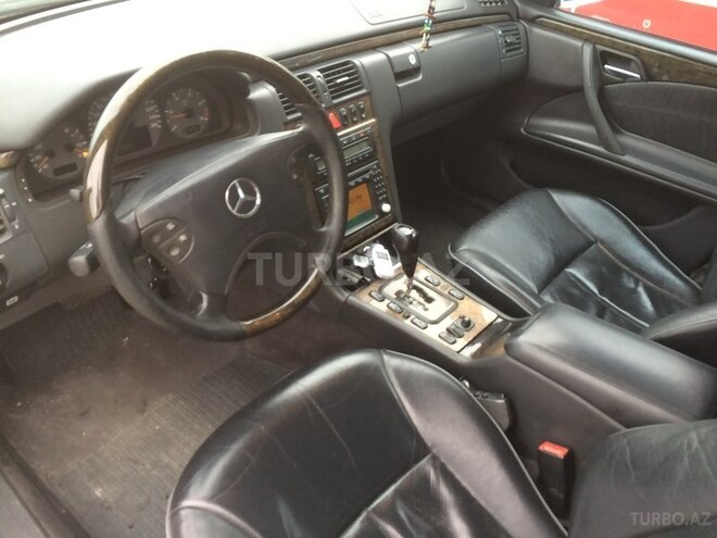 Mercedes E 320 2001, 277,000 km - 3.2 l - Bakı
