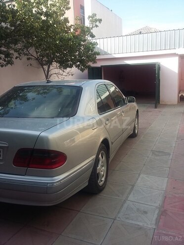 Mercedes E 220 2000, 265,000 km - 0.2 l - Bakı