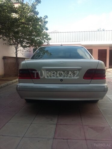 Mercedes E 220 2000, 265,000 km - 0.2 l - Bakı