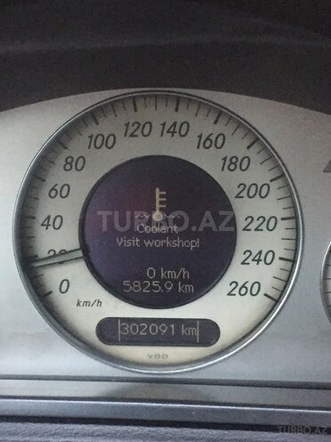 Mercedes E 220 2002, 302,000 km - 2.2 l - Sumqayıt