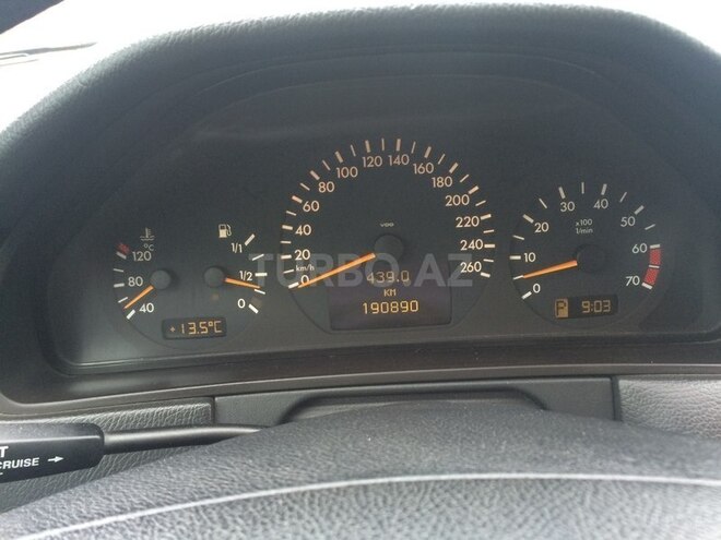 Mercedes E 260 2002, 190,890 km - 0.3 л - Qəbələ