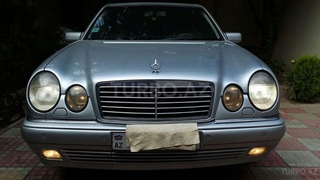 Mercedes E 240 1999, 250,000 km - 2.4 l - Bakı