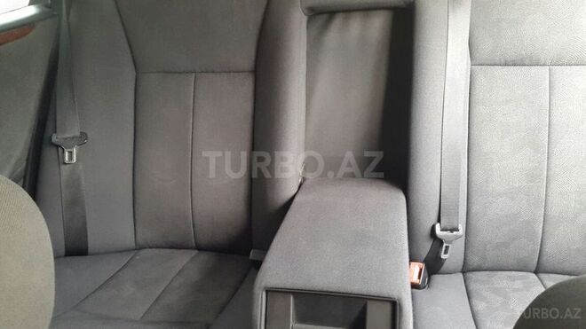 Mercedes E 240 2001, 269,000 km - 2.6 l - Cəbrayıl