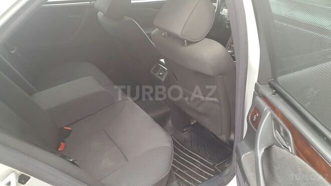 Mercedes E 240 2001, 269,000 km - 2.6 l - Cəbrayıl