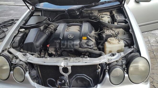 Mercedes E 240 2001, 269,000 km - 2.6 l - Cəbrayıl