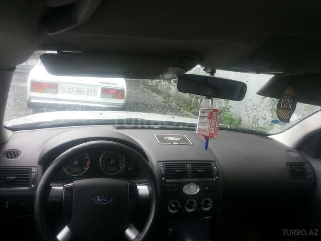 Ford Mondeo 2001, 138,520 km - 1.8 л - Zaqatala