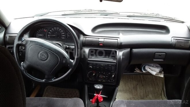 Opel Astra 1996, 200,000 km - 1.6 l - Bakı