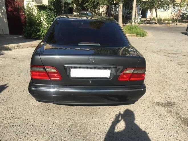 Mercedes E 240 2000, 214,800 km - 2.6 л - Bakı
