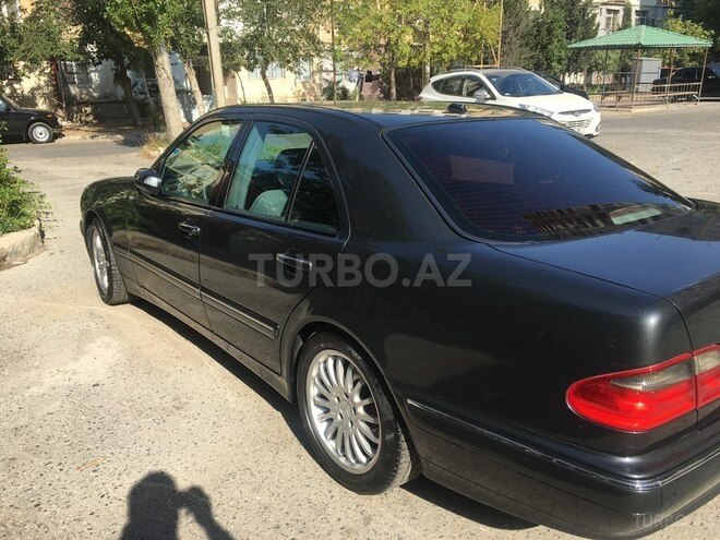 Mercedes E 240 2000, 214,800 km - 2.6 л - Bakı