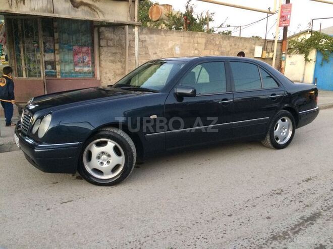 Mercedes E 240 1999, 230,000 km - 2.4 l - Bakı