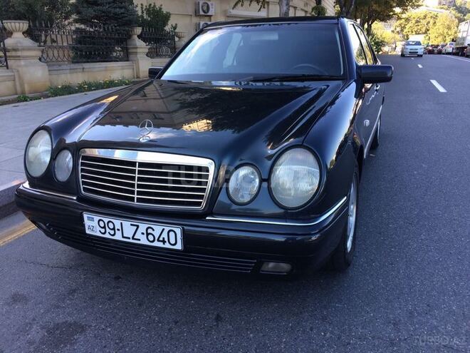 Mercedes E 240 1999, 230,000 km - 2.4 l - Bakı
