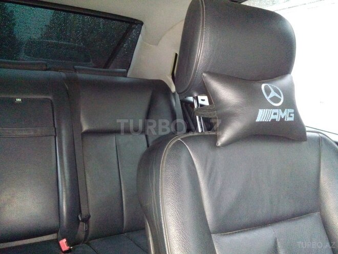 Mercedes E 240 1999, 272,500 km - 2.4 l - Bakı