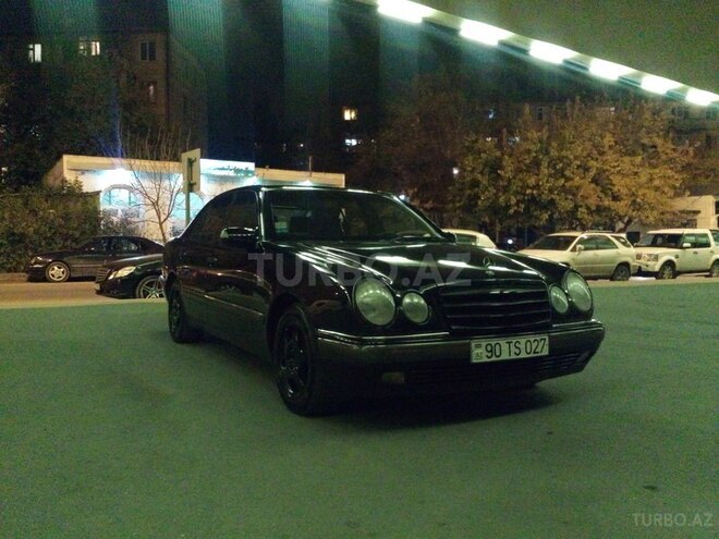 Mercedes E 240 1999, 272,500 km - 2.4 l - Bakı