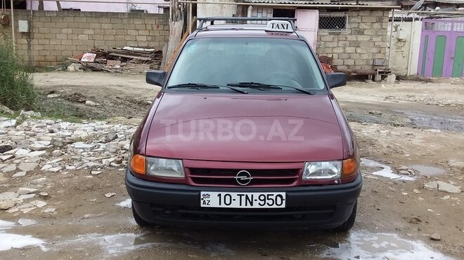 Opel Astra 1996, 200,000 km - 1.6 l - Bakı