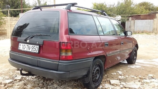 Opel Astra 1996, 200,000 km - 1.6 l - Bakı