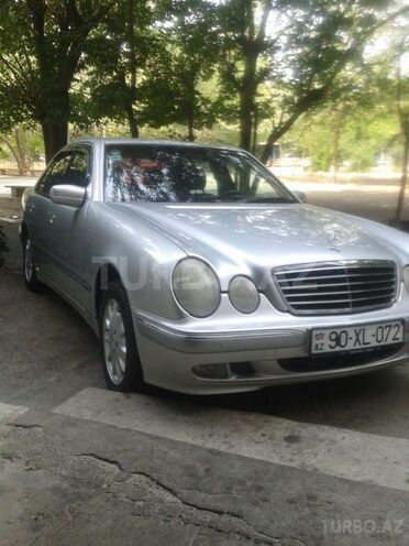 Mercedes E 240 2000, 230,000 km - 2.6 l - Bakı