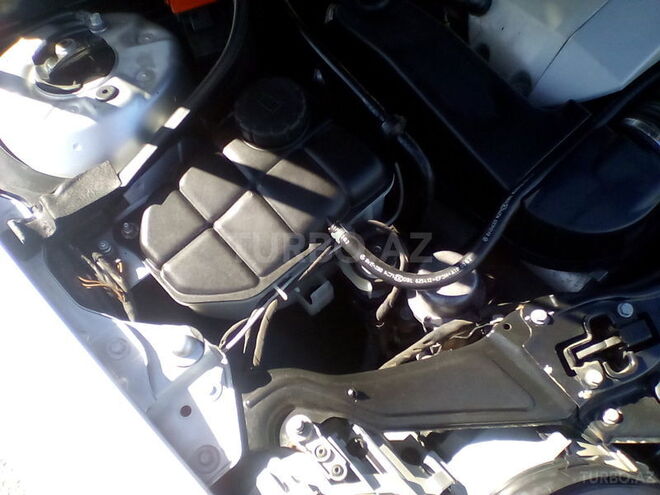 Mercedes C 200 2000, 143,000 km - 2.0 l - Gəncə