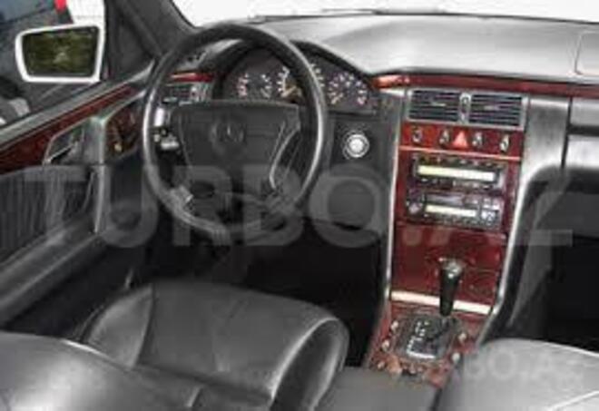 Mercedes E 240 1999, 290 km - 2.4 l - Bakı